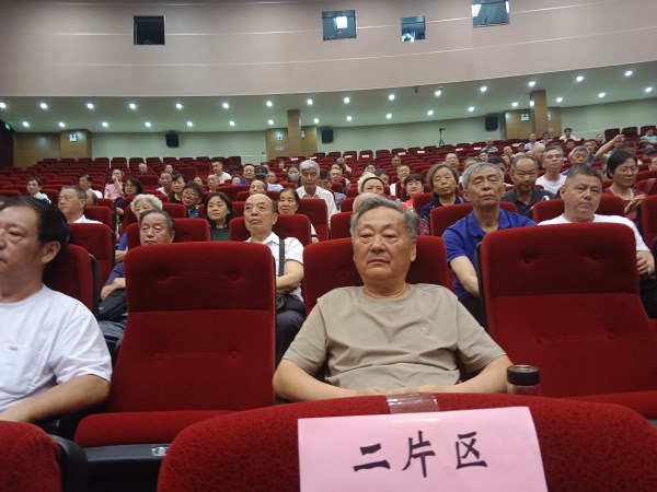 九江市组织离退休干部先进事迹宣讲活动，为地方发展凝聚“银发力量”