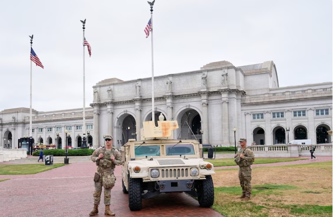 美国官员证实向芝加哥派遣警卫的计划正在进行