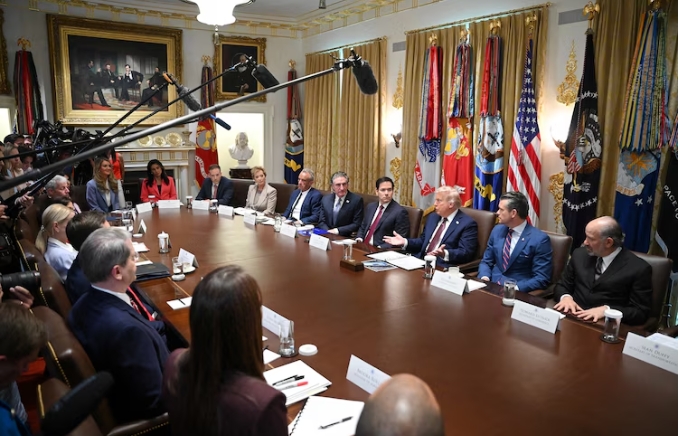 贝森特说，美联储的独立来自“政治安排”