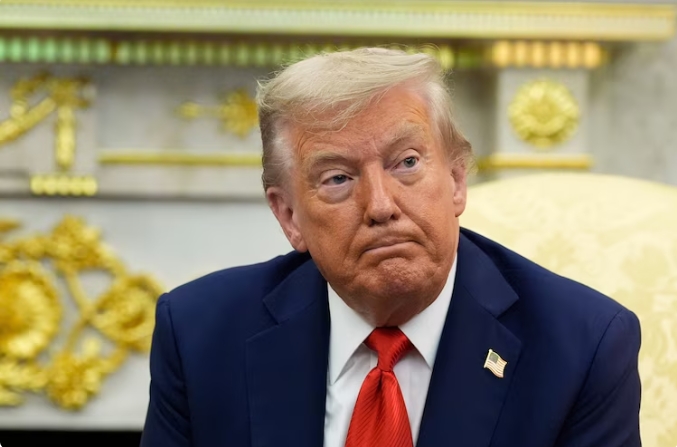 特朗普表示，他已准备好与美联储的丽莎·库克进行法律斗争