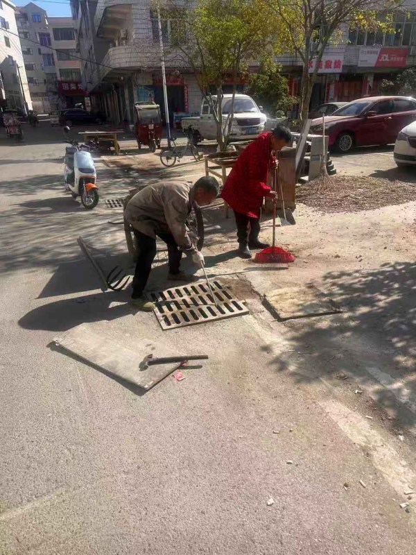 江西丰城白土镇：清淤疏通“微循环” 绘就美丽乡镇新画卷