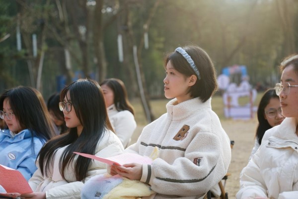 江西安福:品年味名篇 忆岁月暖年——“记忆里的年”新年读书会温情启幕