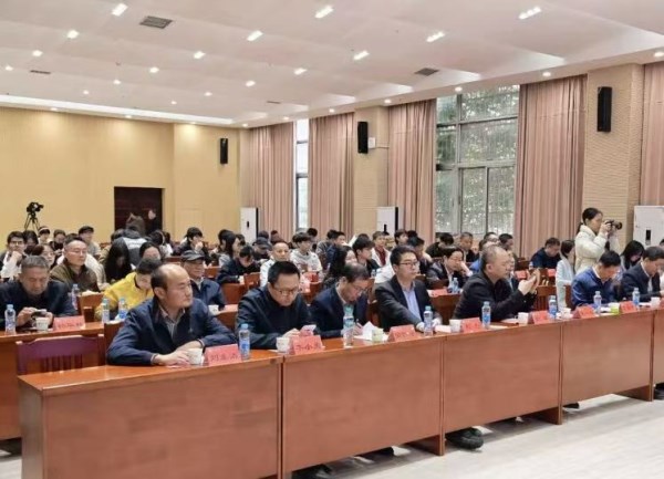 江西南昌：“香樟树下”新书分享会启幕  《王安石文化丛书》（第二辑）首发